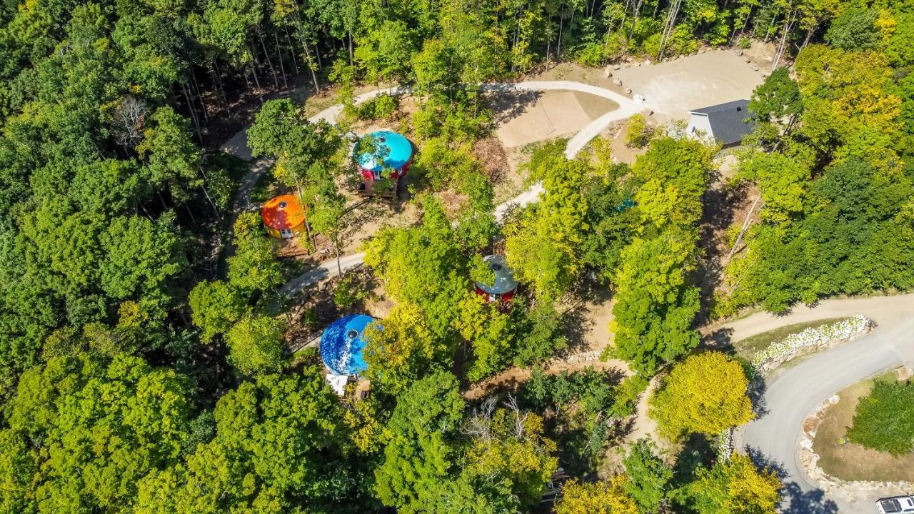 Yourtes Glamping Du Poisson Blanc Notre-Dame-du-Laus Экстерьер фото