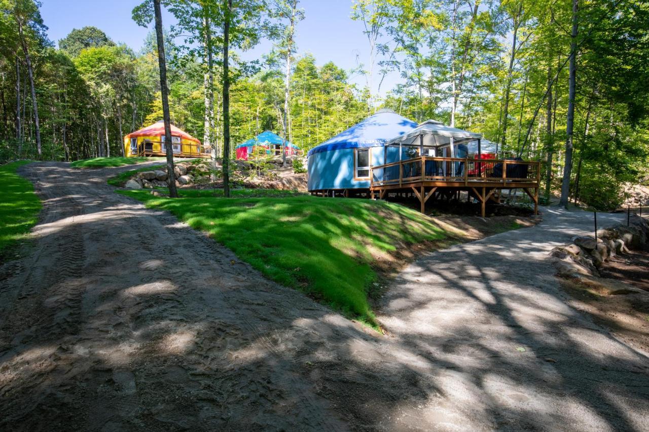 Yourtes Glamping Du Poisson Blanc Notre-Dame-du-Laus Экстерьер фото